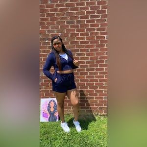 2 PC SET SIZE SMALL TRUE TO SIZE SHORTS & CROP TOP JACKETS